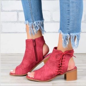 Lace Up Open Toe Pink Booties- Size 6.5